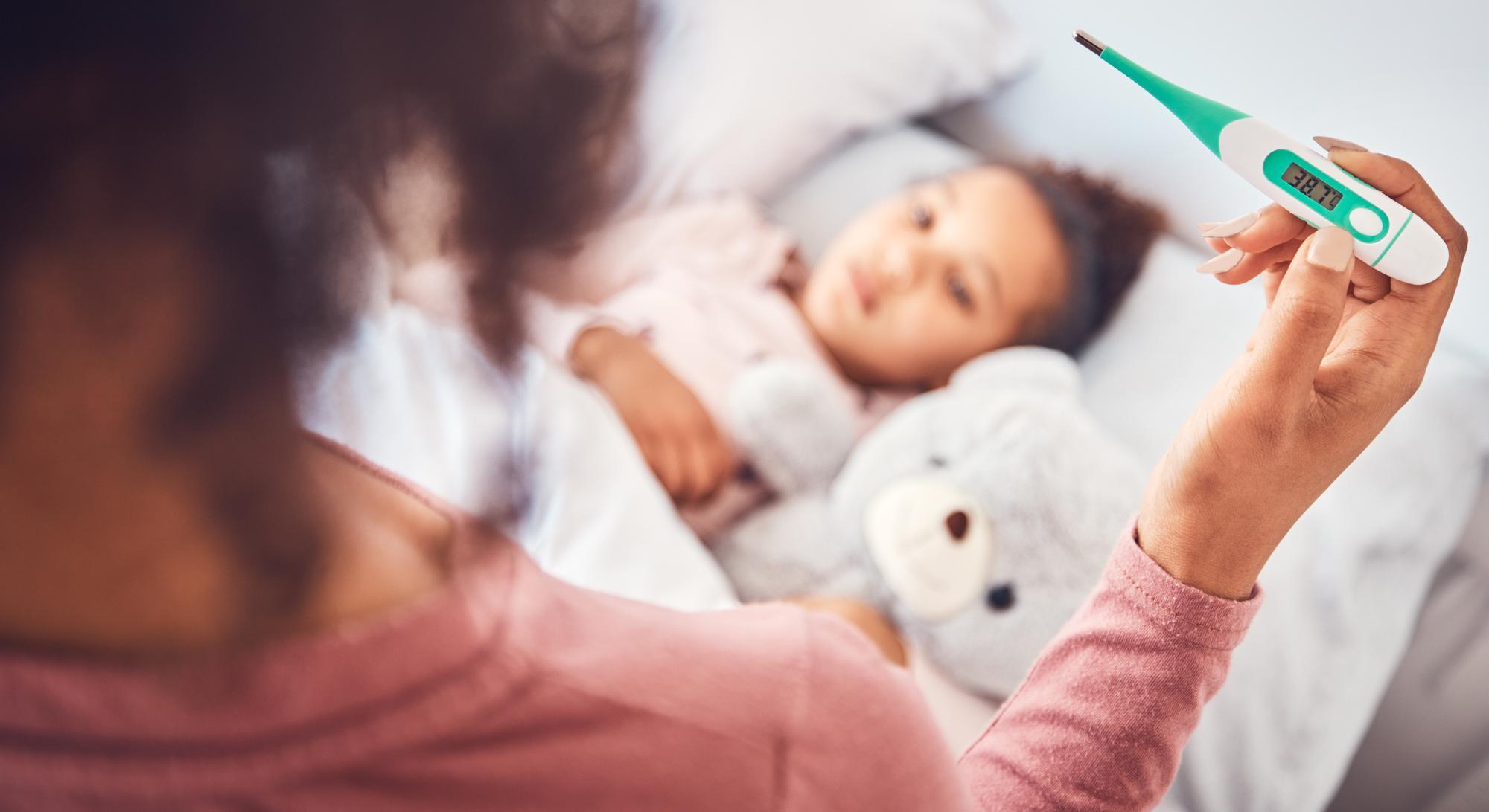 Sốt Siêu Vi Ở Trẻ Em: Phân Biệt Với Sốt Nguy Hiểm Và Chăm Sóc Tại Nhà