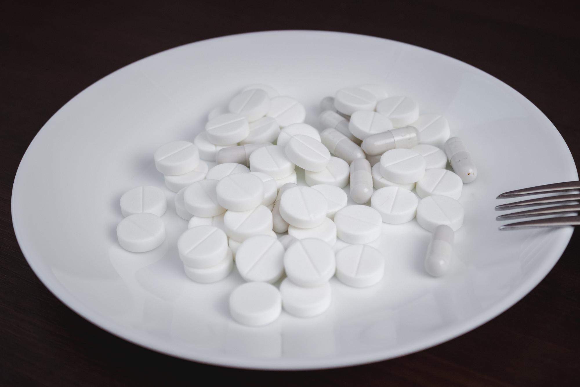 Aspirin Liều Thấp Phòng Bệnh Tim: Có Nên Dùng? Lợi & Hại